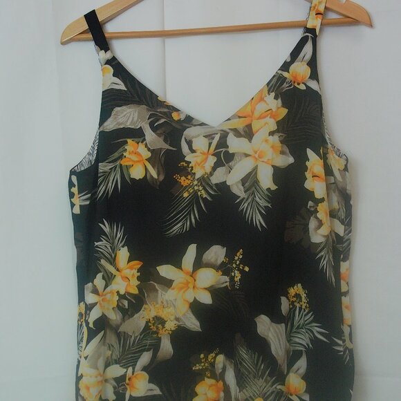 NWTS White House Black Market Black Floral V-Neck Cami Reversible SZ Med - Picture 2 of 6
